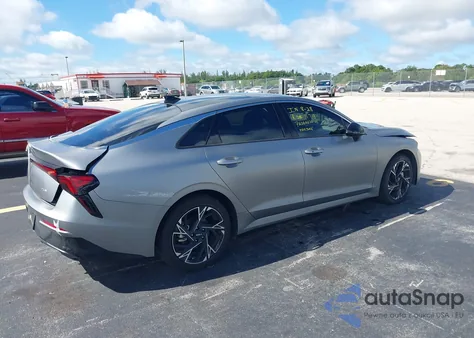 2025 Kia K5 Gt-Line z USA, uszkodzony, nr VIN KNAG64J79S5358538